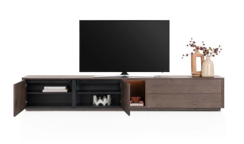 [od ręki] Szafka RTV Lowboard TRENTON 270 cm - XOOON | Fornir Dębowy Clay, Podświetlenie LED, System Push-to-Open